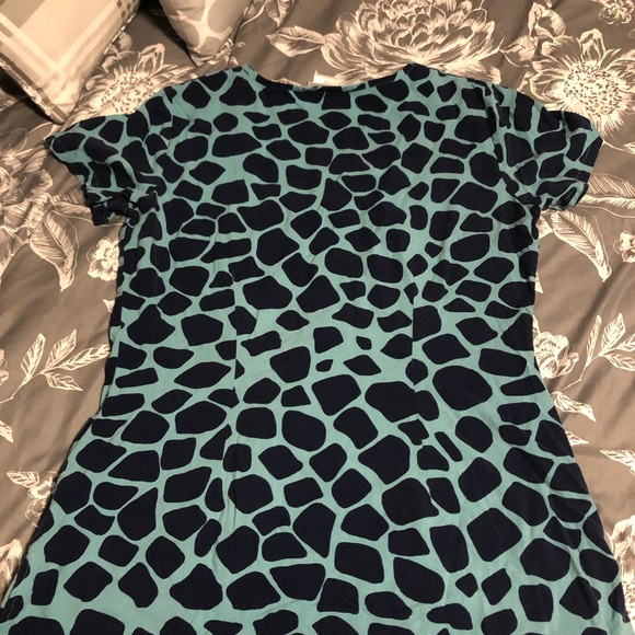 SOLD!  2 Scrub tops Sz M Grey’s Anatomy & Cherokee - Picture 9 of 16